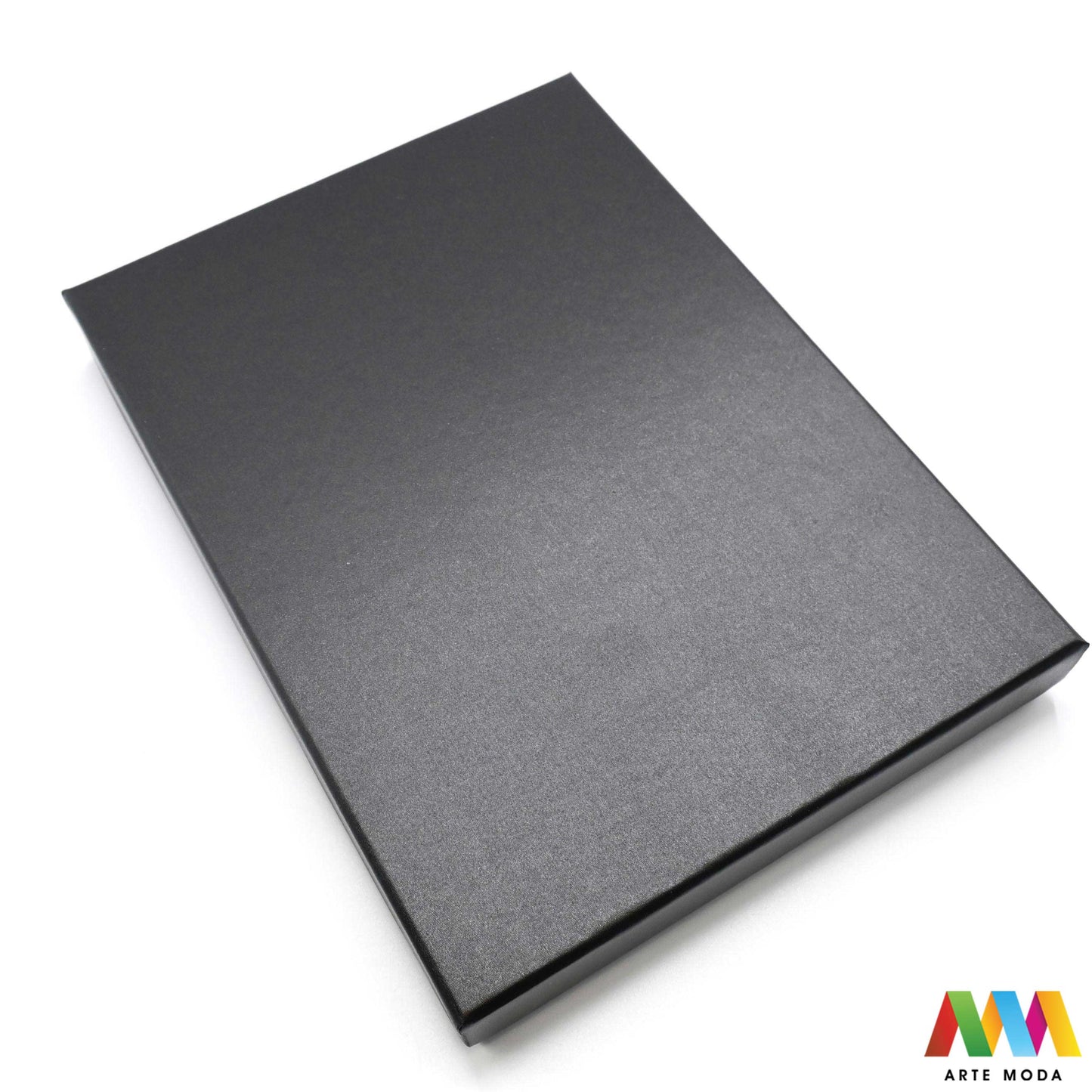 ukrasne kartonske kutije za nakit papir spužva ambalaža ogrlice narukvice nanožnice naušnice prsten kutija ukrasna kutijica kartonska karton Ukrasne kartonske kutije za nakit u raznim bojama izrađene od papira i spužve koriste se kao ambalaža za ogrlice narukvice nanožnice naušnice i prstenove