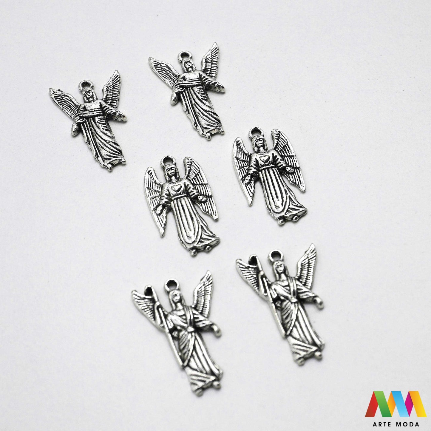 metalni sakralni privjesci krunice jednom rupom vjerski izrada krunica sakralni nakit molitvene narukvice kršćanski medaljice DIY religiozni uradi sam križevi Anđeli mix sakralne predmete metalnim privjescima jednu rupu nizanje na lančić konac žicu izradu krunica molitvenih narukvica drugih vjerskih suvenira te brojanica ogrlica dodatak za privjeske za ključeve torbe Izrađeni su od metala jedinstven vjerski predmet poklon Neka vaša vjera inspirira vašu kreativnost arte moda repromaterijal