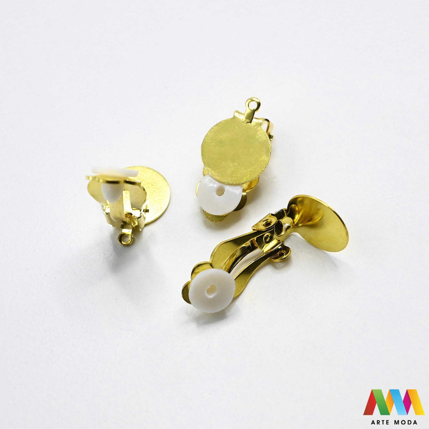 metalne klipse za nauĆĄnice baze bez buĆĄenja mehanizam izradu nakita uĆĄiju DIY nakit metalni pribor udobne klips nakit materijal ukrasi ploÄica lijepljenje komponente klip ploÄicom uho kukicom kuka IzraÄujte nauĆĄnice Metalne klipse baze koji nemaju probuĆĄene uĆĄi ili ĆŸele udobnije rjeĆĄenje za teĆŸi nakit NaĆĄe baze s ploÄicama za lijepljenje ili kukicama omoguÄuju laku personalizaciju perlama i kristalima Osigurajte stil i udobnost uz kvalitetne metalne komponente uradi sam nauĆĄnice arte moda repromaterijal