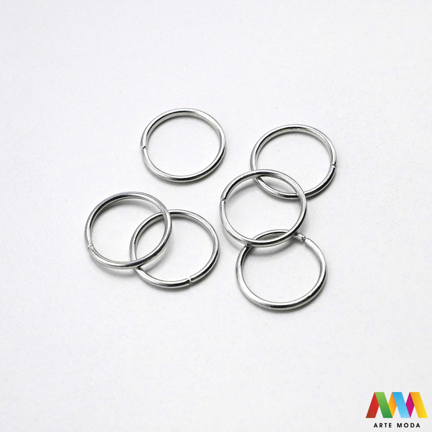 alkice spojnice karike jump rings spojni prstenovi metalni kolutovi DIY pribor repromaterijal srebrne zlatne izrada nakita spajanje perli metalne za nakit otvorene zatvorene izradu materijal prsten elementi narukvice ogrlice Osigurajte čvrstinu nakitu Metalne alkice su neizostavne spojnice spajanje kopči privjesaka lanaca Birajte između prstenova u raznim veličinama bojama bronca složenost vašeg uradi sam projekta kvalitetne alkice pružit profesionalan siguran završetak kreaciji arte moda repromaterijal