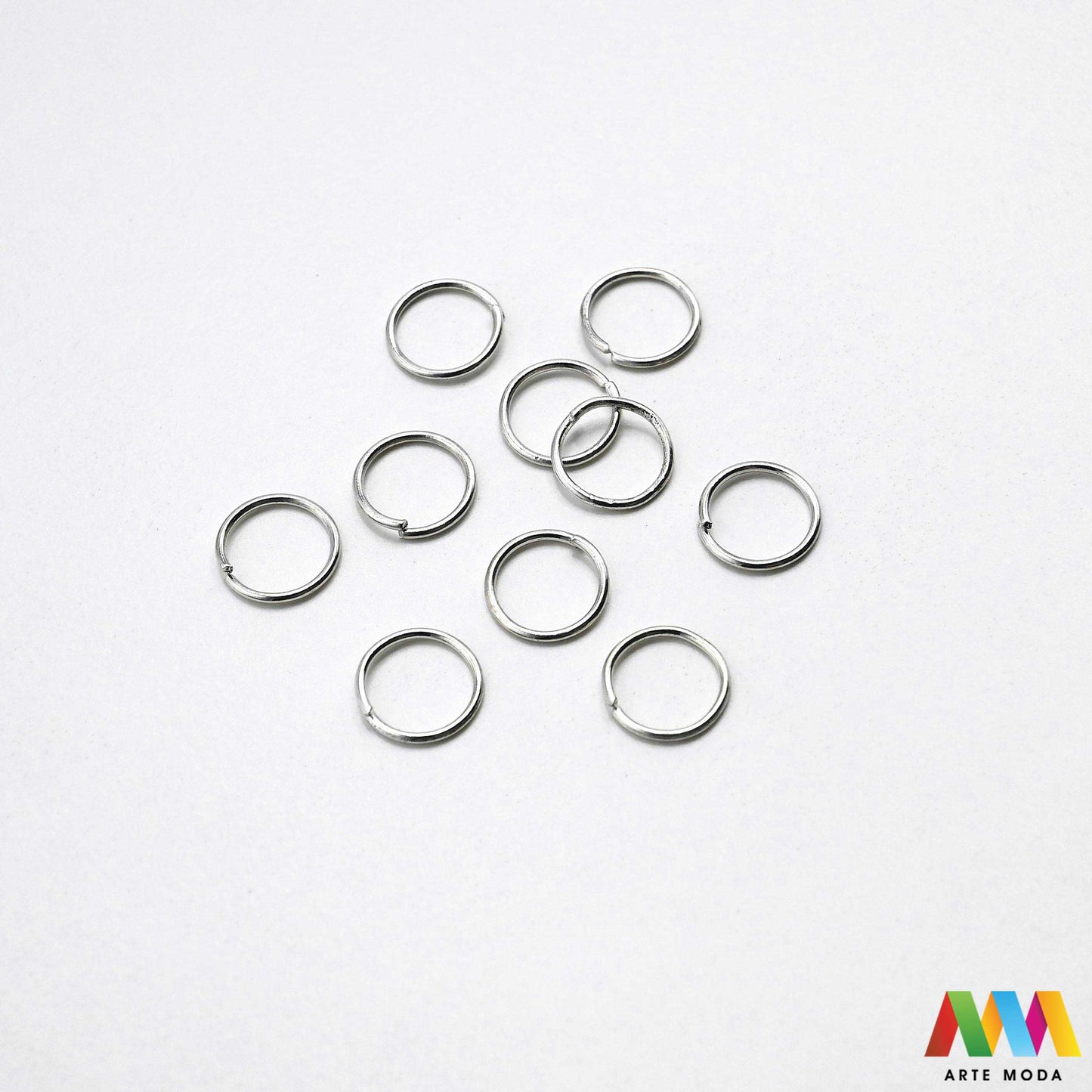 alkice spojnice karike jump rings spojni prstenovi metalni kolutovi DIY pribor repromaterijal srebrne zlatne izrada nakita spajanje perli metalne za nakit otvorene zatvorene izradu materijal prsten elementi narukvice ogrlice Osigurajte čvrstinu nakitu Metalne alkice su neizostavne spojnice spajanje kopči privjesaka lanaca Birajte između prstenova u raznim veličinama bojama bronca složenost vašeg uradi sam projekta kvalitetne alkice pružit profesionalan siguran završetak kreaciji arte moda repromaterijal