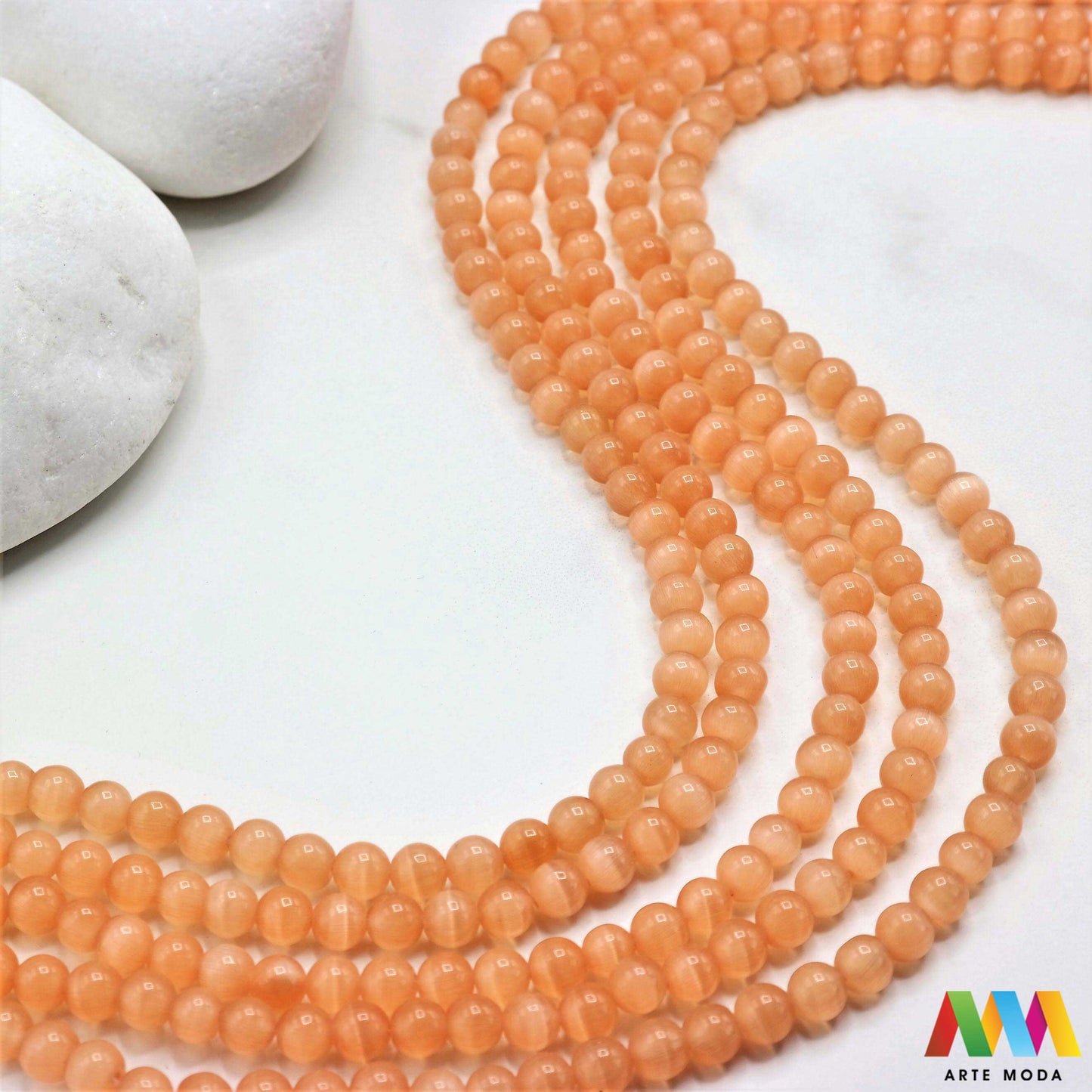 stakleni niz staklo perle zrna zrno staklena perla okrugle okrugla Staklene okrugle perle koje služe za nizanje i izradu nakita poput narukvica i ogrlica te torbica i ostalih modnih dodataka