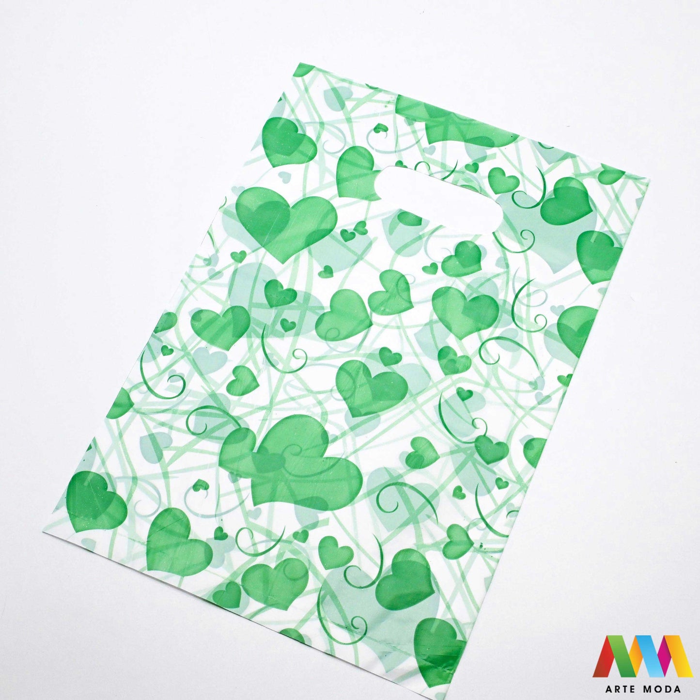 plastične poklon vrećice vrećica ambalaža pakiranje s ručkom poklone male srednje velike pvc pp polietilen Ukrasne poklon vrećice u raznim bojama i veličinama izrađene od plastike prikladne su za pakiranje svih vrsta poklona te se mogu koristi kao ambalaža za nakit poput narukvica ili ogrlica