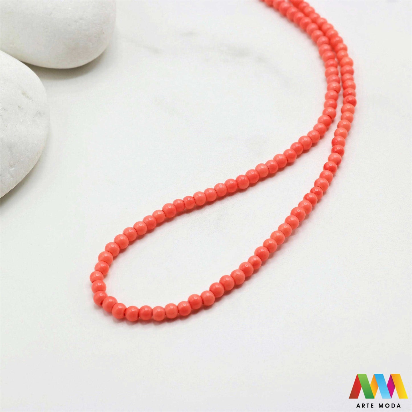 stakleni niz staklo perle zrna zrno staklena perla okrugle okrugla Staklene okrugle perle koje služe za nizanje i izradu nakita poput narukvica i ogrlica te torbica i ostalih modnih dodataka