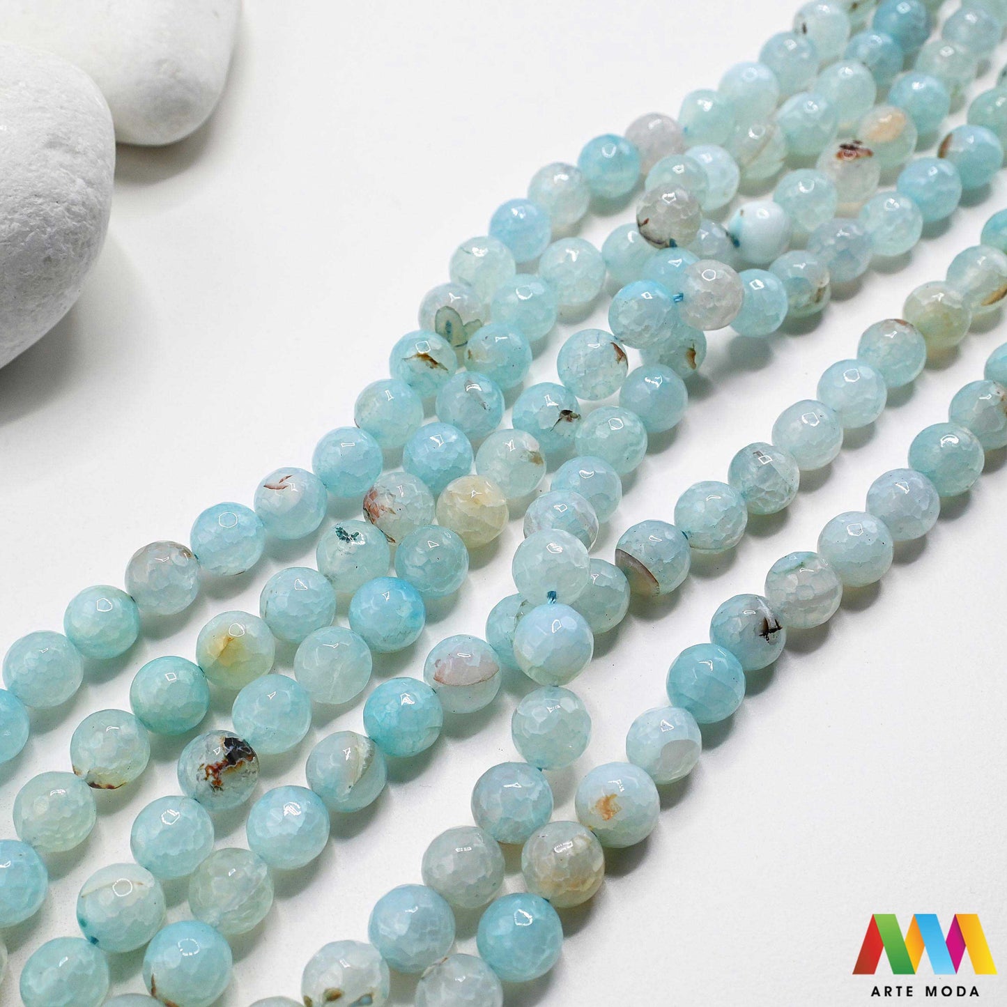 poludragi kamen ahat kristal kalcedon polu dragi poludrago kamenje dragulj mineral kvarc prirodni meditacija čakra zaštita snaga ravnoteža Ahat je jedan od najrasprostranjenijih kristala na planeti Ahat spada u grupu kalcedona izrazito je dekorativan te se od njega izrađuje lijepi nakit i ukrasni predmeti U Hrvatskoj je poznati Lepoglavski Ahat s brda Gaveznica