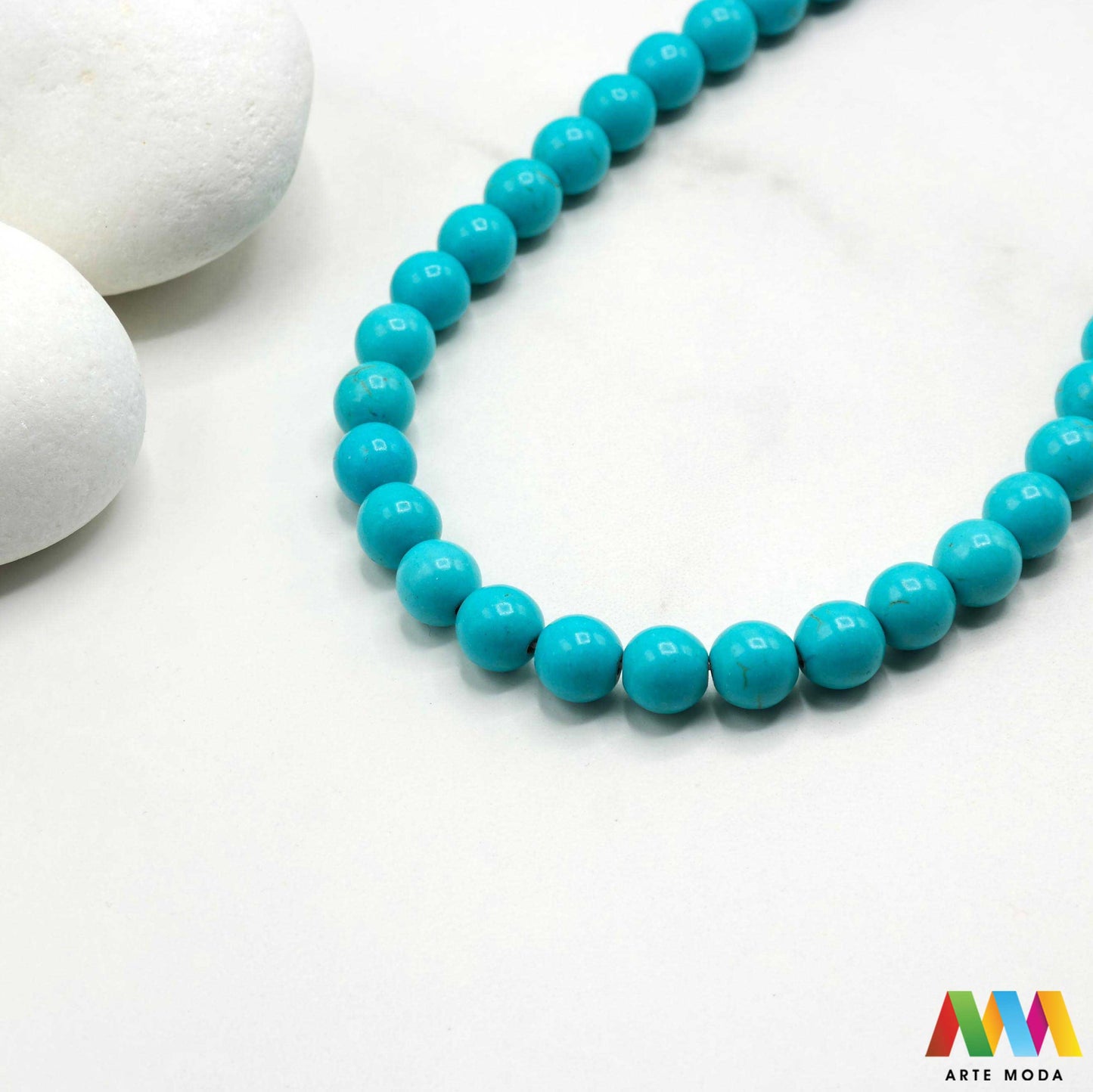 tirkiz poludragi kamen kristal mineral nakit prirodni meditacija zaštita sreća plava grlena čakra ljekovito kamenje energija kristala Simbol neba i mora ovaj prekrasni plavi poludragi kamen cijenjen je zbog svoje ljepote i metafizičkih svojstava Vjeruje se da pomaže u komunikaciji donosi sreću i štiti od negativne energije Savršen je za izradu nakita i meditaciju