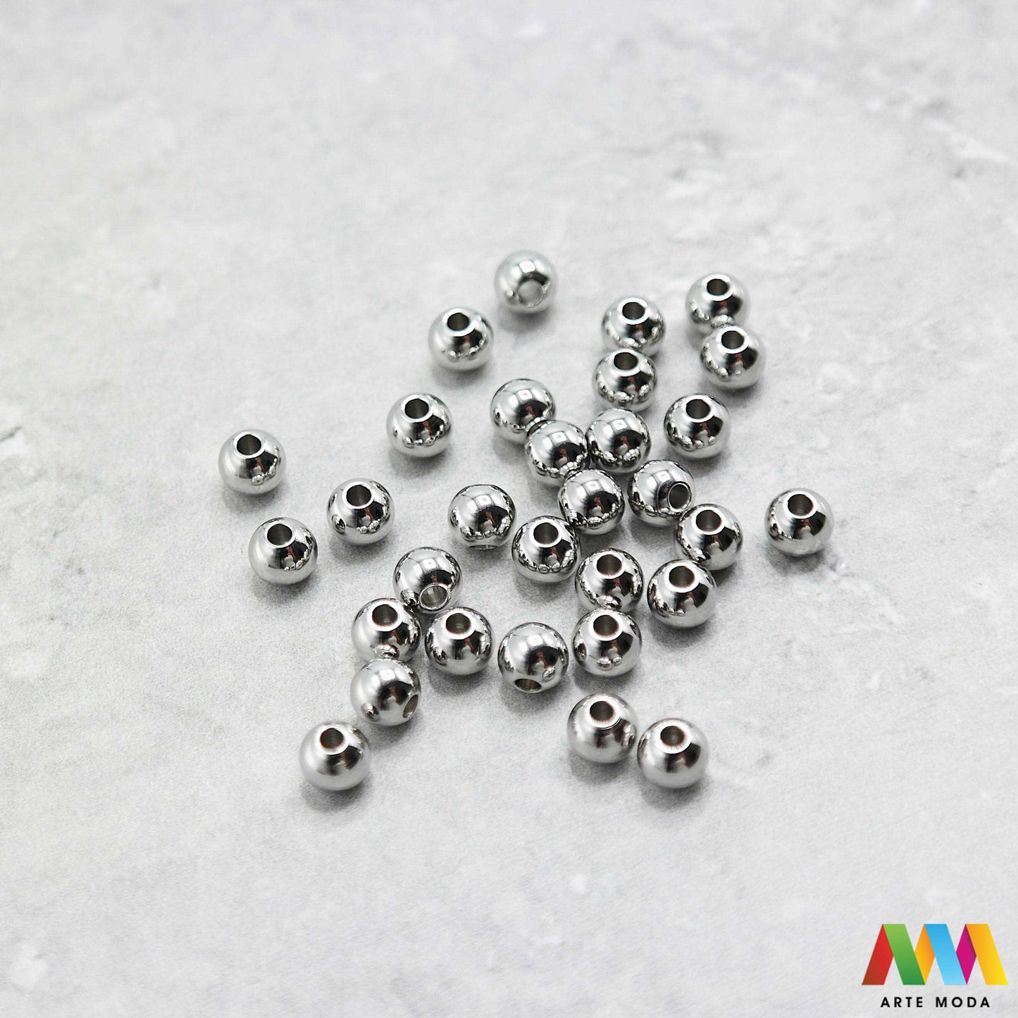 kuglice kuglica narukvica narukvice ogrlica ogrlice čelik repromaterijal čelična čelične nehrđajući Kuglice izrađene od nehrđajućeg čelika koje služe za izradu nakita poput narukvica ili ogrlica najčešće se koriste za nizanje na sajlu gumu flaks i ostale materijale