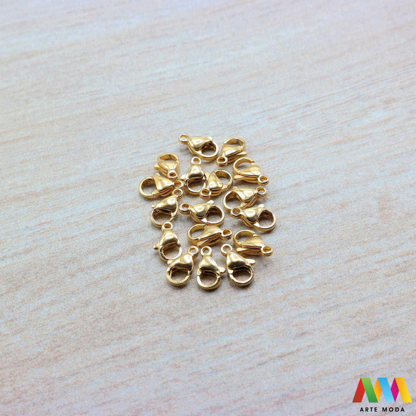 repromaterijal čelični kopče za nakit izradu nehrđajući čelik nakit pribor DIY nakit ogrlice narukvice lančiće nakitni elementi ručni rad čelične inox kopča zatvarači završeci karabin kreacije izdržljivih i elegantnih kopči od nehrđajućeg čelika klasična karabin kopča praktična magnetska kopča ili neki drugi model naše kopče sigurno zatvaranje i profesionalan izgled vašim narukvicama ogrlicama i lančićima DIY nakit kvaliteta koja traje otporna je na koroziju i hipoalergena arte moda repromaterijal