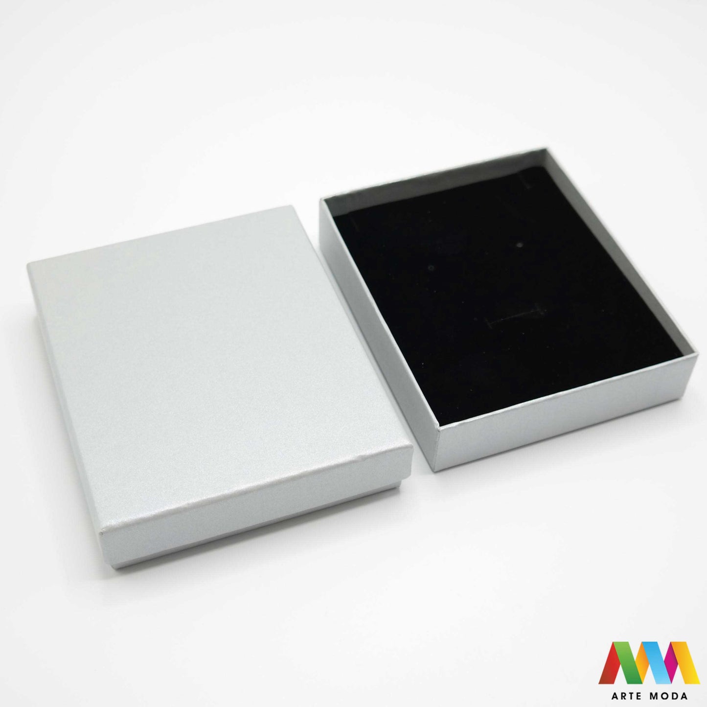 ukrasne kartonske kutije za nakit papir spužva ambalaža ogrlice narukvice nanožnice naušnice prsten kutija ukrasna kutijica kartonska karton ukrasne kartonske kutije za nakit u raznim bojama izrađene od papira i spužve koriste se kao ambalaža za ogrlice narukvice nanožnice naušnice i prstenove arte moda