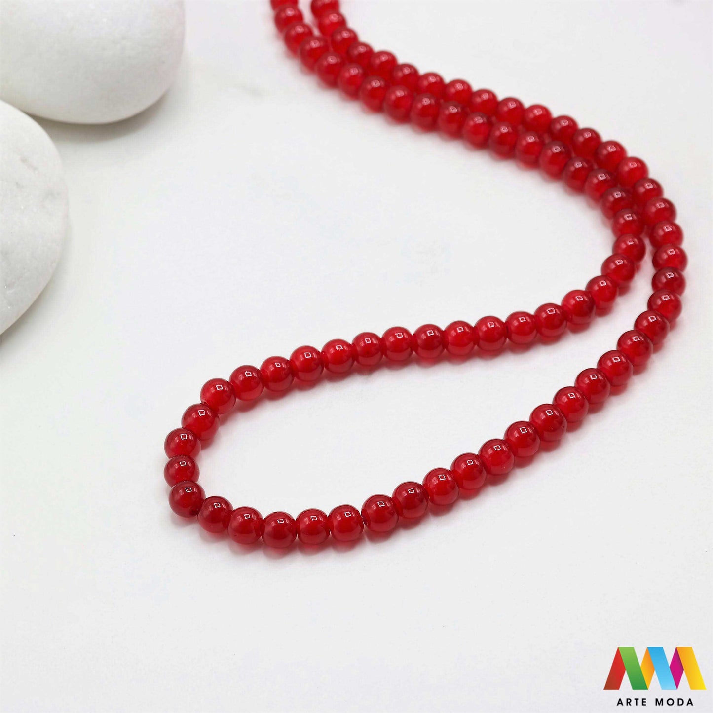 stakleni niz staklo perle zrna zrno staklena perla okrugle okrugla Staklene okrugle perle koje služe za nizanje i izradu nakita poput narukvica i ogrlica te torbica i ostalih modnih dodataka