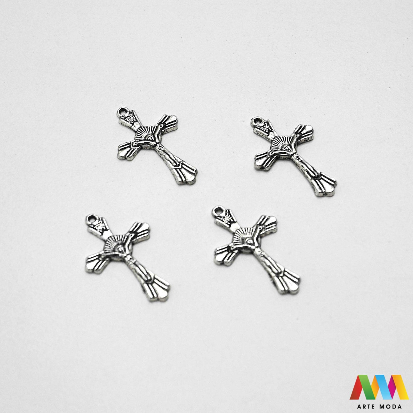 metalni sakralni privjesci krunice jednom rupom vjerski izrada krunica sakralni nakit molitvene narukvice kršćanski medaljice DIY religiozni uradi sam križevi Križ sakralne predmete metalnim privjescima jednu rupu nizanje na lančić konac žicu izradu krunica molitvenih narukvica drugih vjerskih suvenira te brojanica ogrlica dodatak za privjeske za ključeve torbe Izrađeni su od metala jedinstven vjerski predmet poklon Neka vaša vjera inspirira vašu kreativnost arte moda repromaterijal