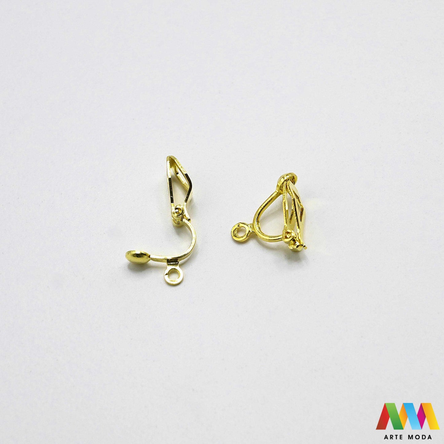 metalne klipse za nauĆĄnice baze bez buĆĄenja mehanizam izradu nakita uĆĄiju DIY nakit metalni pribor udobne klips nakit materijal ukrasi ploÄica lijepljenje komponente klip ploÄicom uho kukicom kuka IzraÄujte nauĆĄnice Metalne klipse baze koji nemaju probuĆĄene uĆĄi ili ĆŸele udobnije rjeĆĄenje za teĆŸi nakit NaĆĄe baze s ploÄicama za lijepljenje ili kukicama omoguÄuju laku personalizaciju perlama i kristalima Osigurajte stil i udobnost uz kvalitetne metalne komponente uradi sam nauĆĄnice arte moda repromaterijal