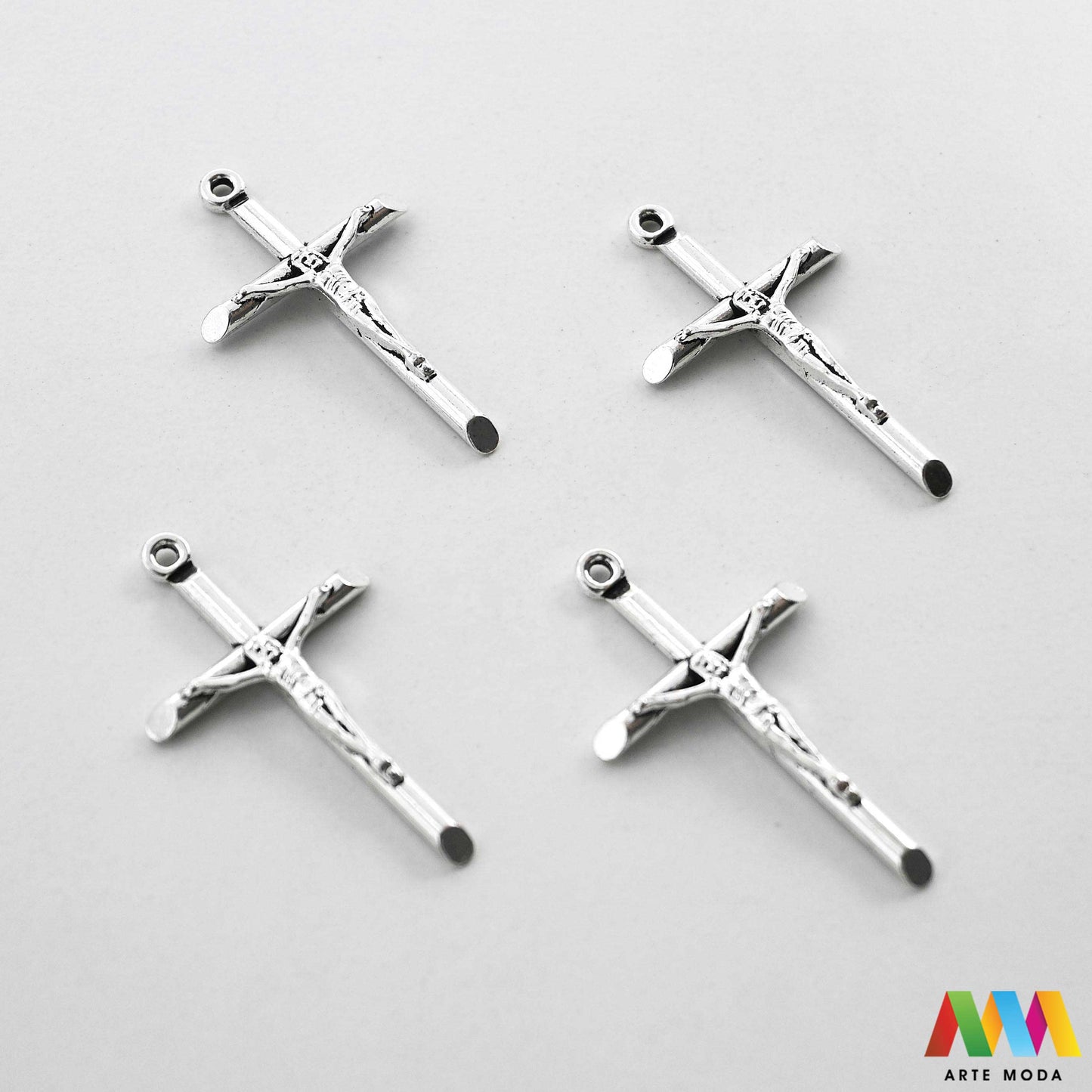 metalni sakralni privjesci krunice jednom rupom vjerski izrada krunica sakralni nakit molitvene narukvice kršćanski medaljice DIY religiozni uradi sam križevi Križ sakralne predmete metalnim privjescima jednu rupu nizanje na lančić konac žicu izradu krunica molitvenih narukvica drugih vjerskih suvenira te brojanica ogrlica dodatak za privjeske za ključeve torbe Izrađeni su od metala jedinstven vjerski predmet poklon Neka vaša vjera inspirira vašu kreativnost arte moda repromaterijal