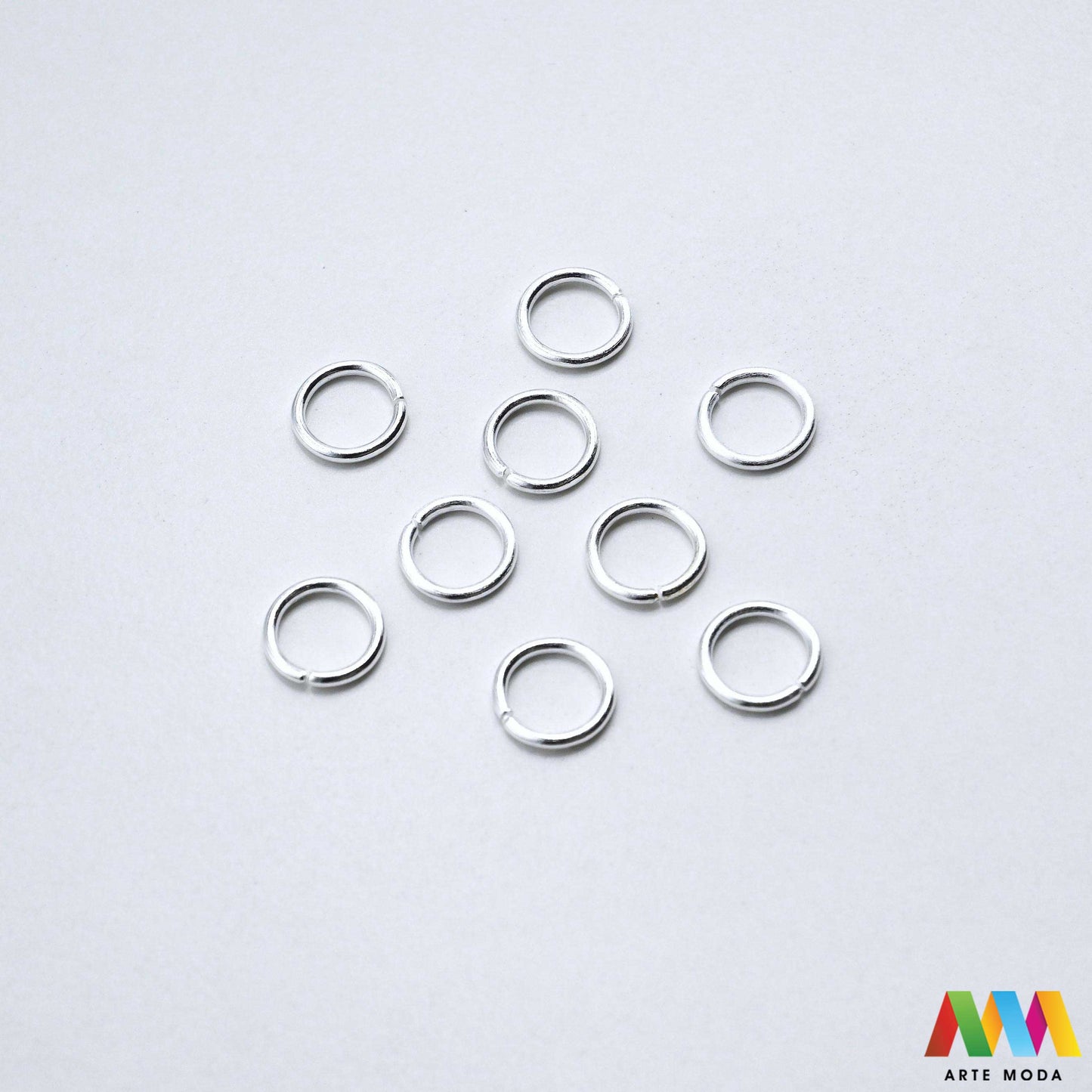 alkice spojnice karike jump rings spojni prstenovi metalni kolutovi DIY pribor repromaterijal srebrne zlatne izrada nakita spajanje perli metalne za nakit otvorene zatvorene izradu materijal prsten elementi narukvice ogrlice Osigurajte čvrstinu nakitu Metalne alkice su neizostavne spojnice spajanje kopči privjesaka lanaca Birajte između prstenova u raznim veličinama bojama bronca složenost vašeg uradi sam projekta kvalitetne alkice pružit profesionalan siguran završetak kreaciji arte moda repromaterijal
