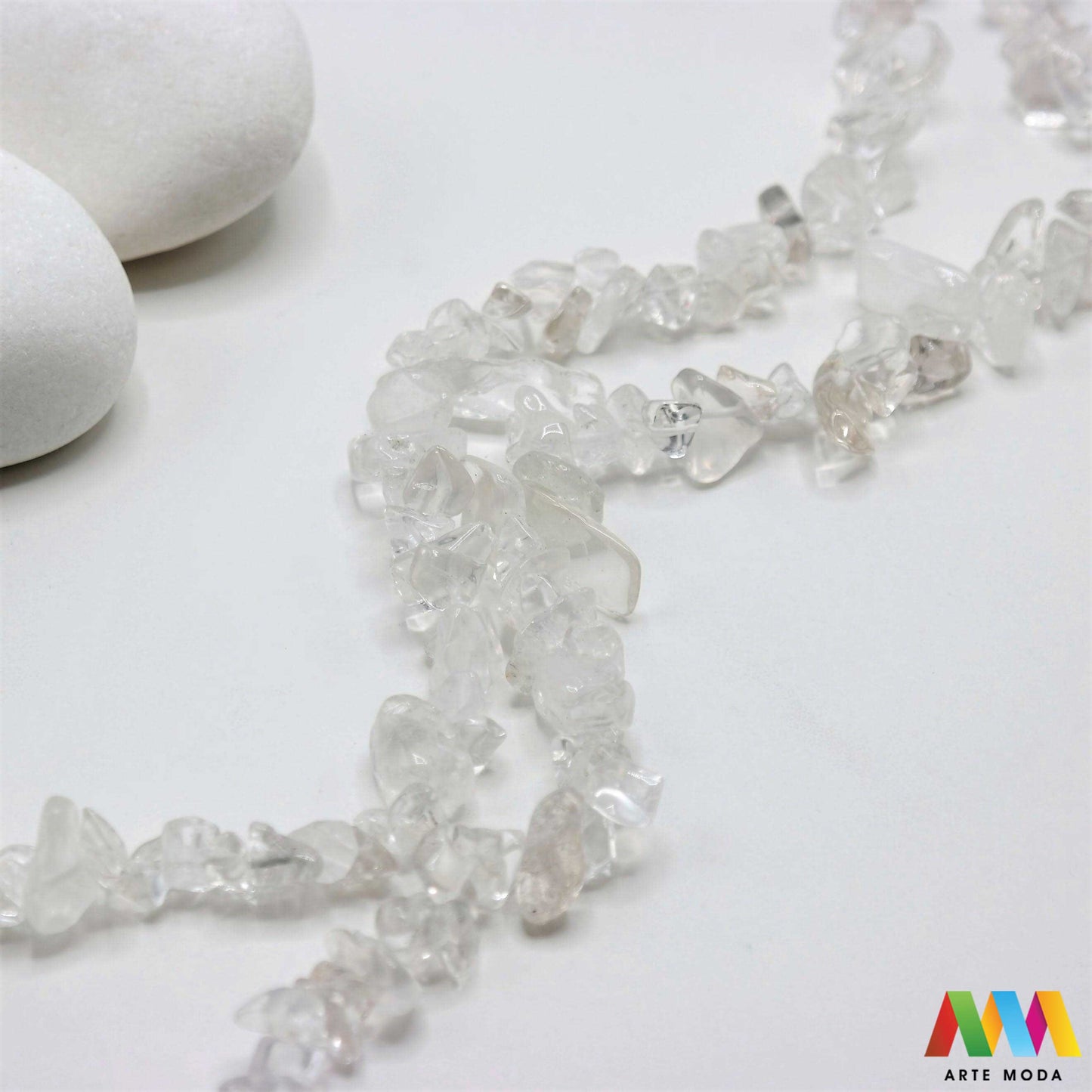 poludragi kamen čips kamenčići nakit diy ručni rad prirodni mineral kristal Gorski kristal Mali komadići prirodnog kamena različitih boja i tekstura idealni za izradu nakita dekoracija i umjetničkih projekata U našoj ponudi pronaći ćete široki izbor čipsa od popularnih poludragih kamenja poput ahata tirkiza ametista i mnogih drugih