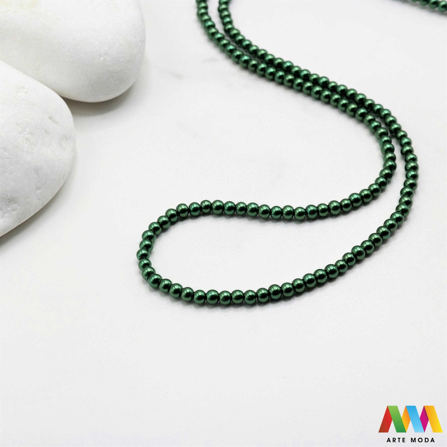 stakleni biseri niz staklo biser perle biserne zrna zrno perla staklene imitacija bisera sedefaste vjenčani nakit klasični DIY ogrlice bijeli u boji bisernim sjajem izrada nakita umjetni Za klasičnu eleganciju birajte staklene bisere imitacija bisera ima visok sedefasti sjaj i savršeno je glatka Idealni su za izradu vjenčanog nakita bezvremenskih ogrlica i narukvica raznim veličinama i bojama ovi biseri unose dašak luksuza u svaki uradi sam projekt Počnite nizati svoju eleganciju arte moda repromaterijal