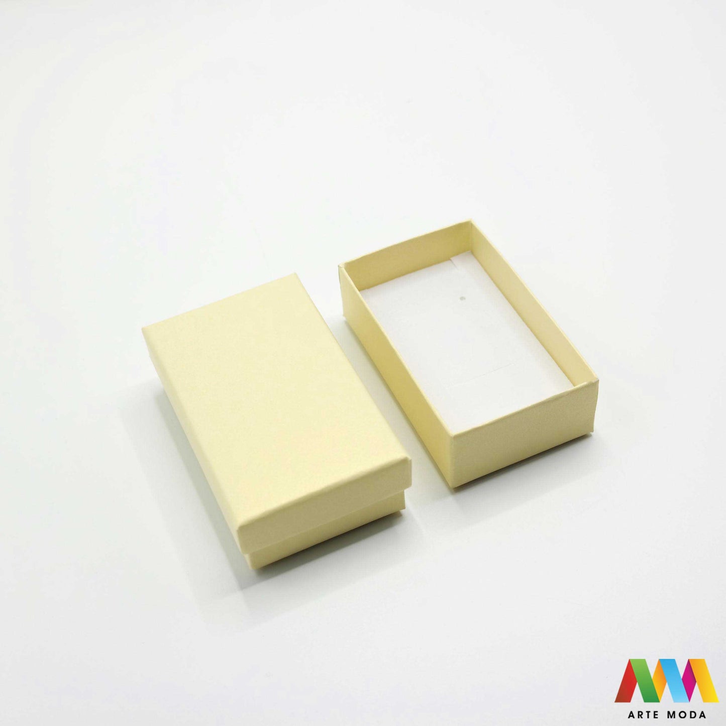 ukrasne kartonske kutije za nakit papir spužva ambalaža ogrlice narukvice nanožnice naušnice prsten kutija ukrasna kutijica kartonska karton ukrasne kartonske kutije za nakit u raznim bojama izrađene od papira i spužve koriste se kao ambalaža za ogrlice narukvice nanožnice naušnice i prstenove arte moda