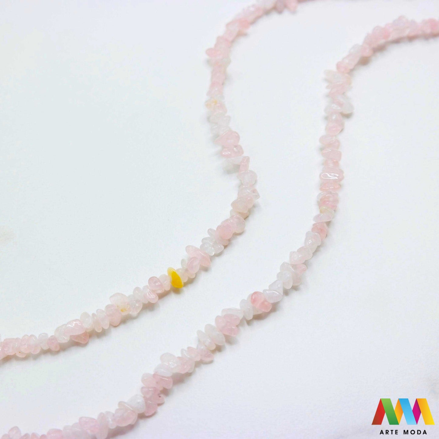 poludragi kamen čips kamenčići nakit diy ručni rad prirodni mineral kristal Rozenkvarc Mali komadići prirodnog kamena različitih boja i tekstura idealni za izradu nakita dekoracija i umjetničkih projekata U našoj ponudi pronaći ćete široki izbor čipsa od popularnih poludragih kamenja poput ahata tirkiza ametista i mnogih drugih