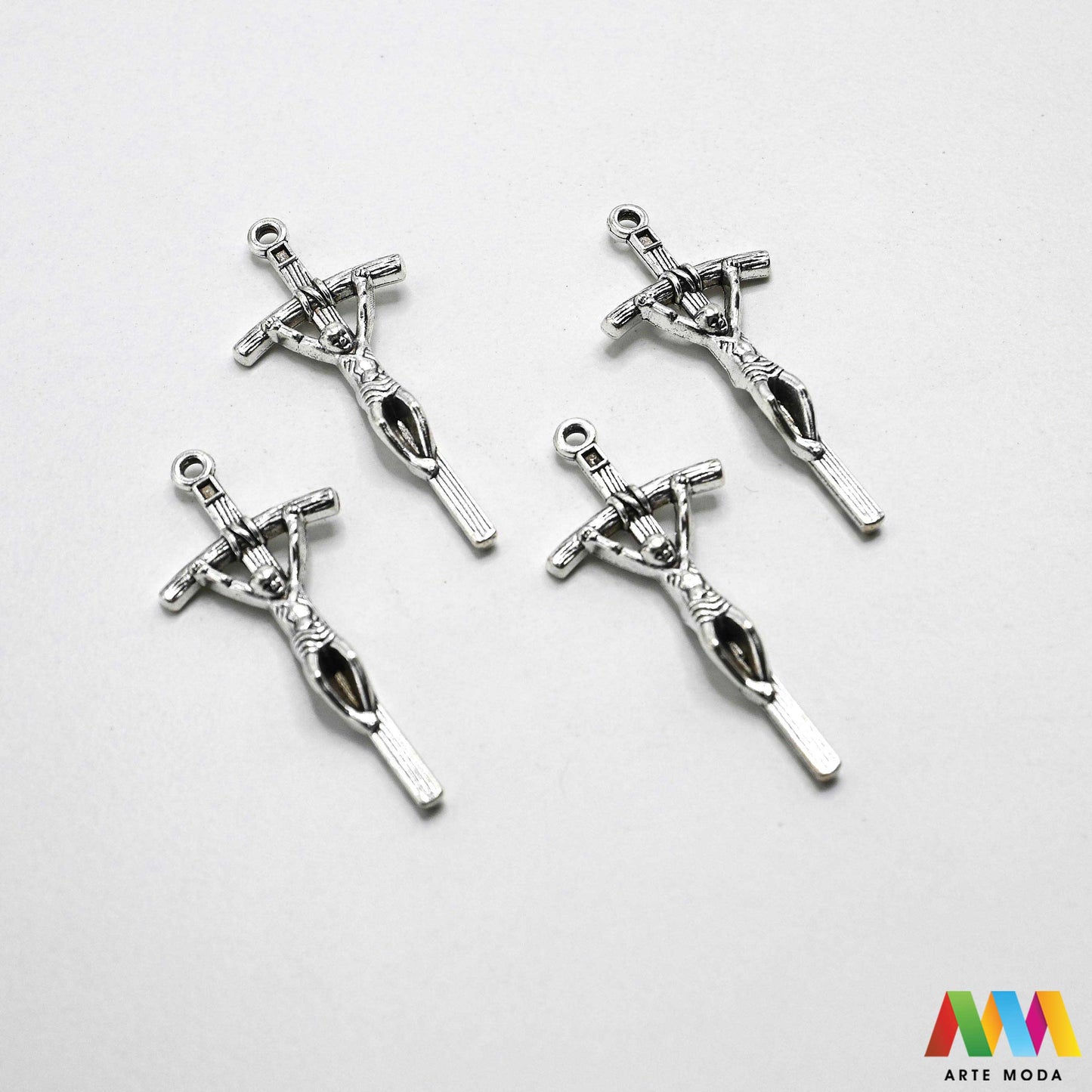 metalni sakralni privjesci krunice jednom rupom vjerski izrada krunica sakralni nakit molitvene narukvice kršćanski medaljice DIY religiozni uradi sam križevi Križ sakralne predmete metalnim privjescima jednu rupu nizanje na lančić konac žicu izradu krunica molitvenih narukvica drugih vjerskih suvenira te brojanica ogrlica dodatak za privjeske za ključeve torbe Izrađeni su od metala jedinstven vjerski predmet poklon Neka vaša vjera inspirira vašu kreativnost arte moda repromaterijal