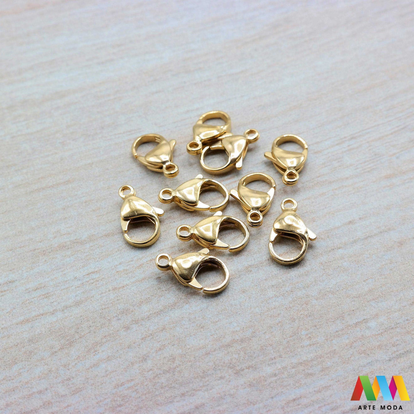 repromaterijal čelični kopče za nakit izradu nehrđajući čelik nakit pribor DIY nakit ogrlice narukvice lančiće nakitni elementi ručni rad čelične inox kopča zatvarači završeci karabin kreacije izdržljivih i elegantnih kopči od nehrđajućeg čelika klasična karabin kopča praktična magnetska kopča ili neki drugi model naše kopče sigurno zatvaranje i profesionalan izgled vašim narukvicama ogrlicama i lančićima DIY nakit kvaliteta koja traje otporna je na koroziju i hipoalergena arte moda repromaterijal