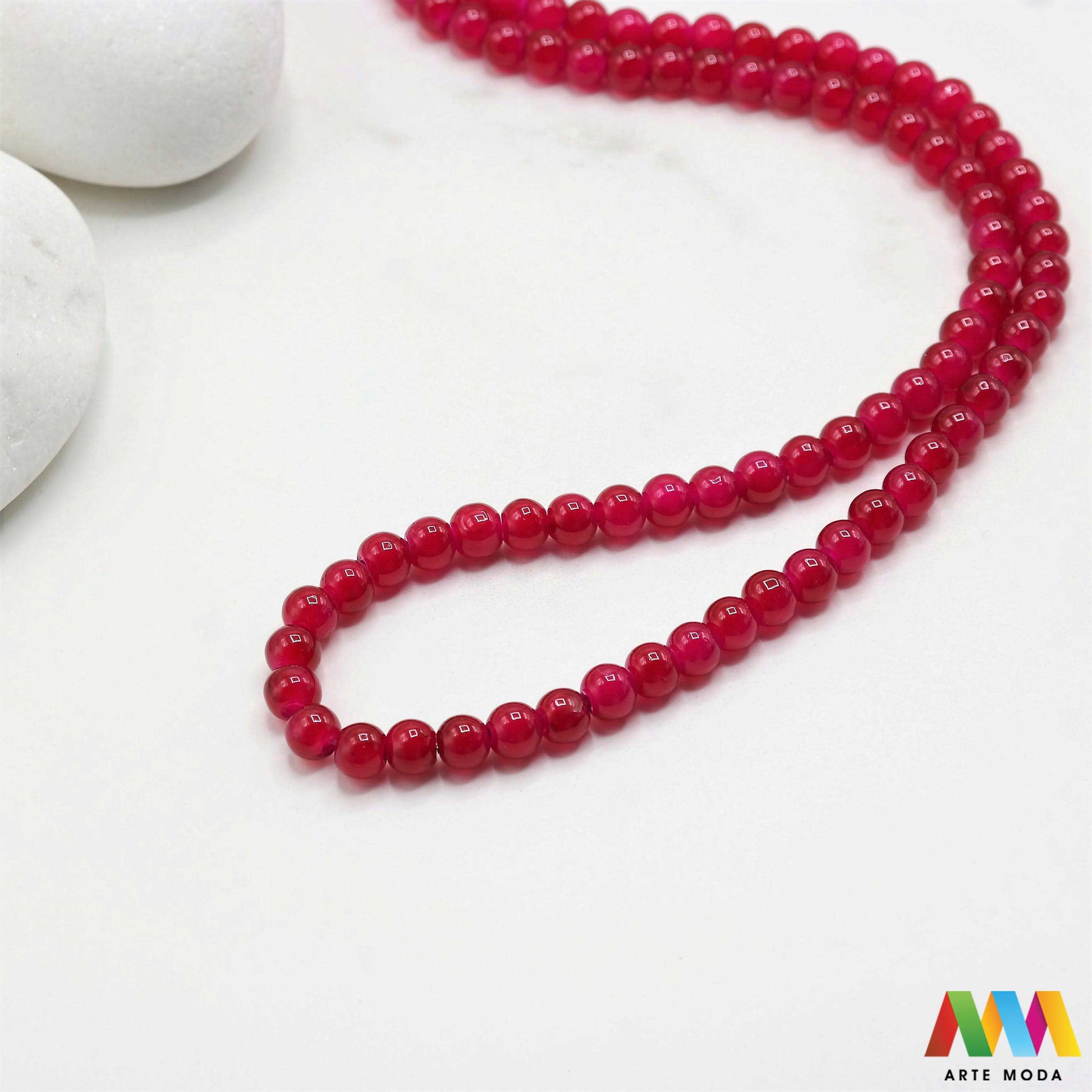 stakleni niz staklo perle zrna zrno staklena perla okrugle okrugla Staklene okrugle perle koje služe za nizanje i izradu nakita poput narukvica i ogrlica te torbica i ostalih modnih dodataka