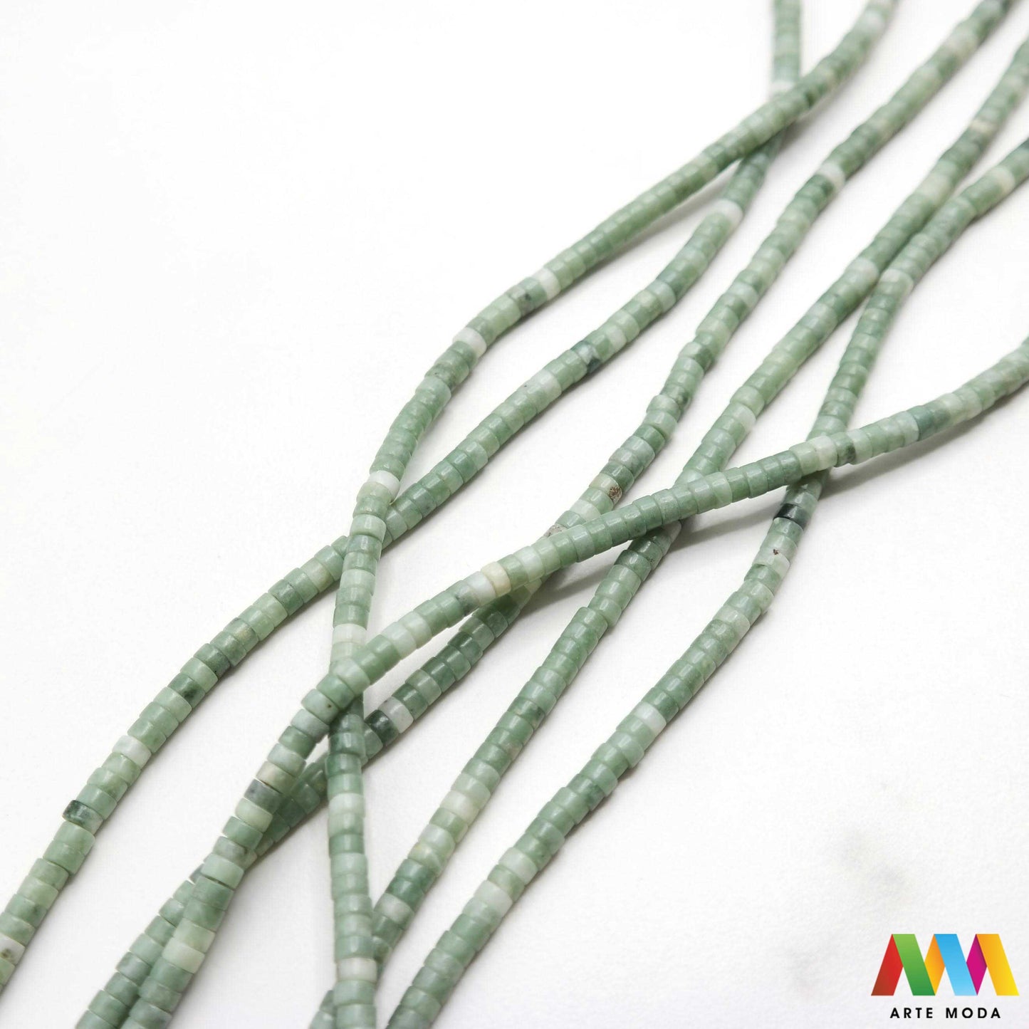 aventurin zeleni sreća prosperitet poludragi kamen kristal kalcedon polu dragi poludrago kamenje dragulj mineral kvarc prirodni meditacija Otkrijte ljepotu i moć aventurina popularnog poludragog kamena poznatog po svom zelenom sjaju i pozitivnoj energiji Vjeruje se da privlači sreću prosperitet i donosi unutarnji mir Idealan je za izradu nakita meditaciju i osobni rast