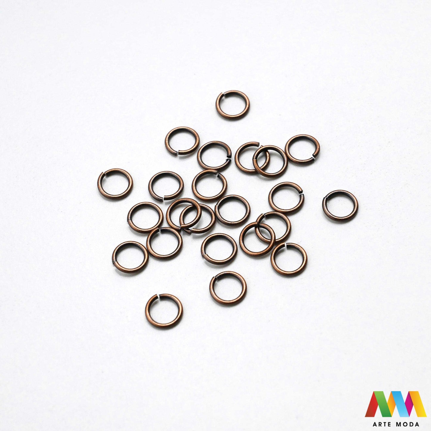 alkice spojnice karike jump rings spojni prstenovi metalni kolutovi DIY pribor repromaterijal srebrne zlatne izrada nakita spajanje perli metalne za nakit otvorene zatvorene izradu materijal prsten elementi narukvice ogrlice Osigurajte čvrstinu nakitu Metalne alkice su neizostavne spojnice spajanje kopči privjesaka lanaca Birajte između prstenova u raznim veličinama bojama bronca složenost vašeg uradi sam projekta kvalitetne alkice pružit profesionalan siguran završetak kreaciji arte moda repromaterijal