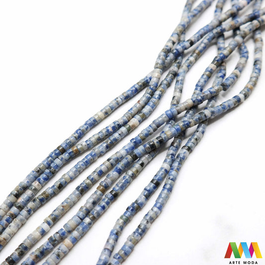 sodalit lazurit kamen kristal dragulj poludrago kamenje repromaterijal poludragi ukrasni mineral prirodni meditacija Sodalit moćan poludragi kamen nebesko plave boje cijenjen zbog svojih metafizičkih svojstava i ljepote Vjeruje se da pomaže u poboljšanju komunikacije jača intuiciju i donosi unutarnji mir Savršen je za meditaciju izradu nakita i kao ukrasni element u domu