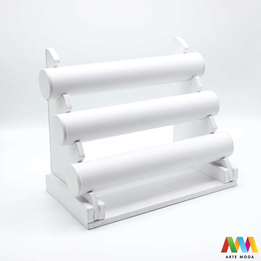 stalci za narukvice naušnica drveni skaj pamučna špaga plišani organizator držač izlaganje nakita oprema butik prezentacija elegantni luksuzni Predstavite svoje narukvice na najljepši način uz naše unikatne drvene stalke presvučene plišom skajem ili pamučnom špagom Svaki stalak pruža savršenu podlogu koja štiti nakit od ogrebotina istovremeno nudeći raznolikost tekstura i stilova – od nježne elegancije pliša preko moderne profinjenosti skaja do rustikalnog šarma pamučne špage arte moda repromaterijal