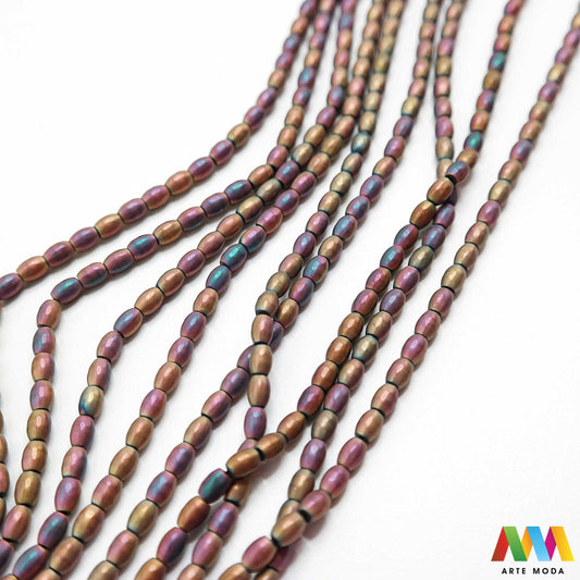 hematit krvavi kamen poludragi mineral metalni sjaj kvarc zrcalo kristal prirodni metalik meditacija zaštita repromaterijal Hematit (ili krvavi kamen) je prirodni mineral smeđe sive ili crne boje karakteriziran prisustvom hladnog metalnog sjaja Vjeruje se da pomaže u jačanju volje samopouzdanja i povezanosti s majkom zemljom Nakit izrađen od njega fascinira svojim tajanstvenim zrcalnim sjajem