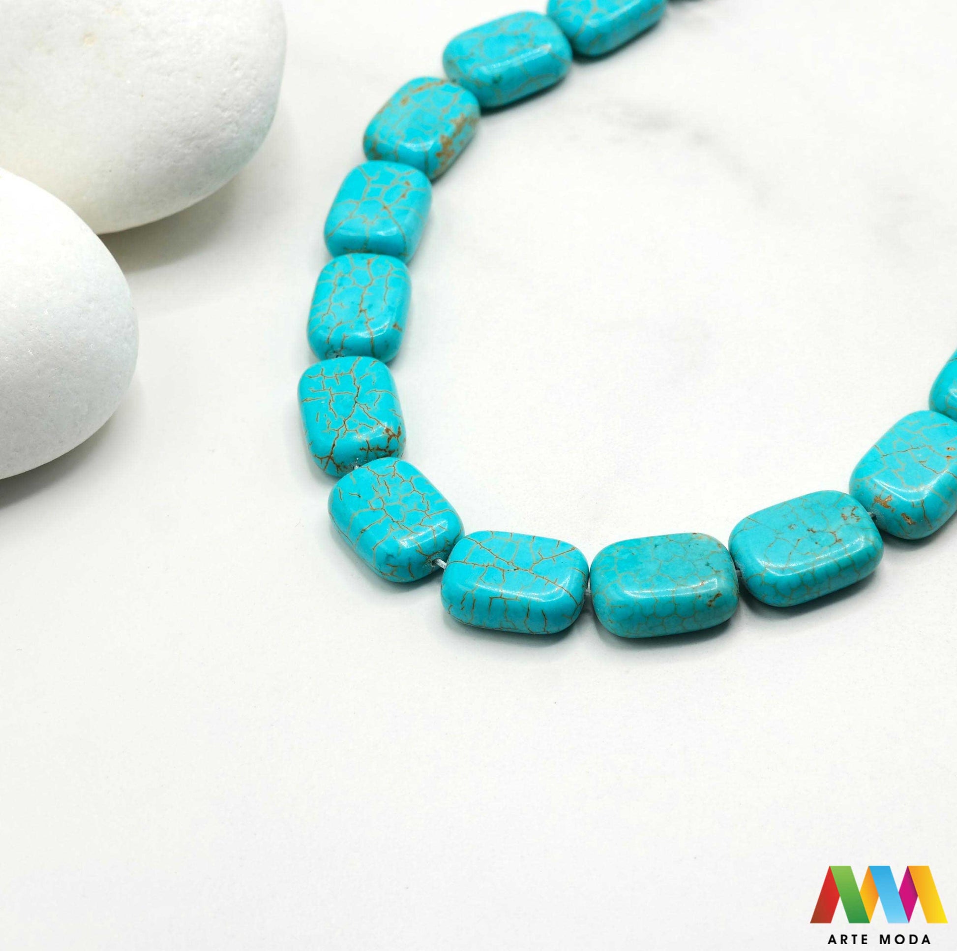 tirkiz poludragi kamen kristal mineral nakit prirodni meditacija zaštita sreća plava grlena čakra ljekovito kamenje energija kristala Simbol neba i mora ovaj prekrasni plavi poludragi kamen cijenjen je zbog svoje ljepote i metafizičkih svojstava Vjeruje se da pomaže u komunikaciji donosi sreću i štiti od negativne energije Savršen je za izradu nakita i meditaciju