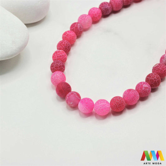 poludragi kamen ahat kristal kalcedon polu dragi poludrago kamenje dragulj mineral kvarc Ahat je jedan od najrasprostranjenijih kristala na planeti Ahat spada u grupu kalcedona izrazito je dekorativan te se od njega izrađuje lijepi nakit i ukrasni predmeti U Hrvatskoj je poznati Lepoglavski Ahat s brda Gaveznica