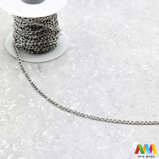 lanac lanci čelik repromaterijal čelični ogrlice narukvice nehrđajući na metre metar kolutu boji nakit inox metru izrada nakita DIY obojeni hipoalergeni tanki bogatstvo boja i modela za vaše kreativne projekte! lanaca na kolutu fleksibilnost s lancima od visokokvalitetnog nehrđajućeg čelika klasičnih srebrnih tonova elegantne zlatne moderne rose gold ili živih boja modelima od tankih i delikatnih do robusnih i upečatljivihž potrebno da izradite unikatne ogrlice i narukvice arte moda repromaterijal