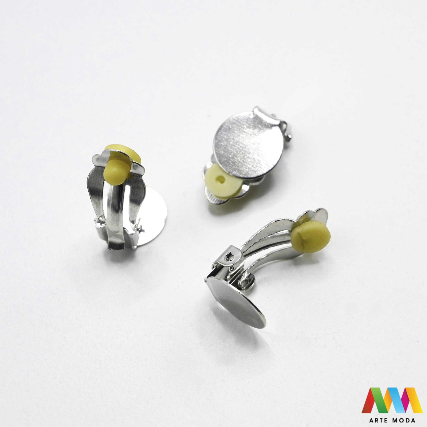 metalne klipse za naušnice baze bez bušenja mehanizam izradu nakita ušiju DIY nakit metalni pribor udobne klips nakit materijal ukrasi pločica lijepljenje komponente klip pločicom uho kukicom kuka Izrađujte naušnice Metalne klipse baze koji nemaju probušene uši ili žele udobnije rješenje za teži nakit Naše baze s pločicama za lijepljenje ili kukicama omogućuju laku personalizaciju perlama i kristalima Osigurajte stil i udobnost uz kvalitetne metalne komponente uradi sam naušnice arte moda repromaterijal