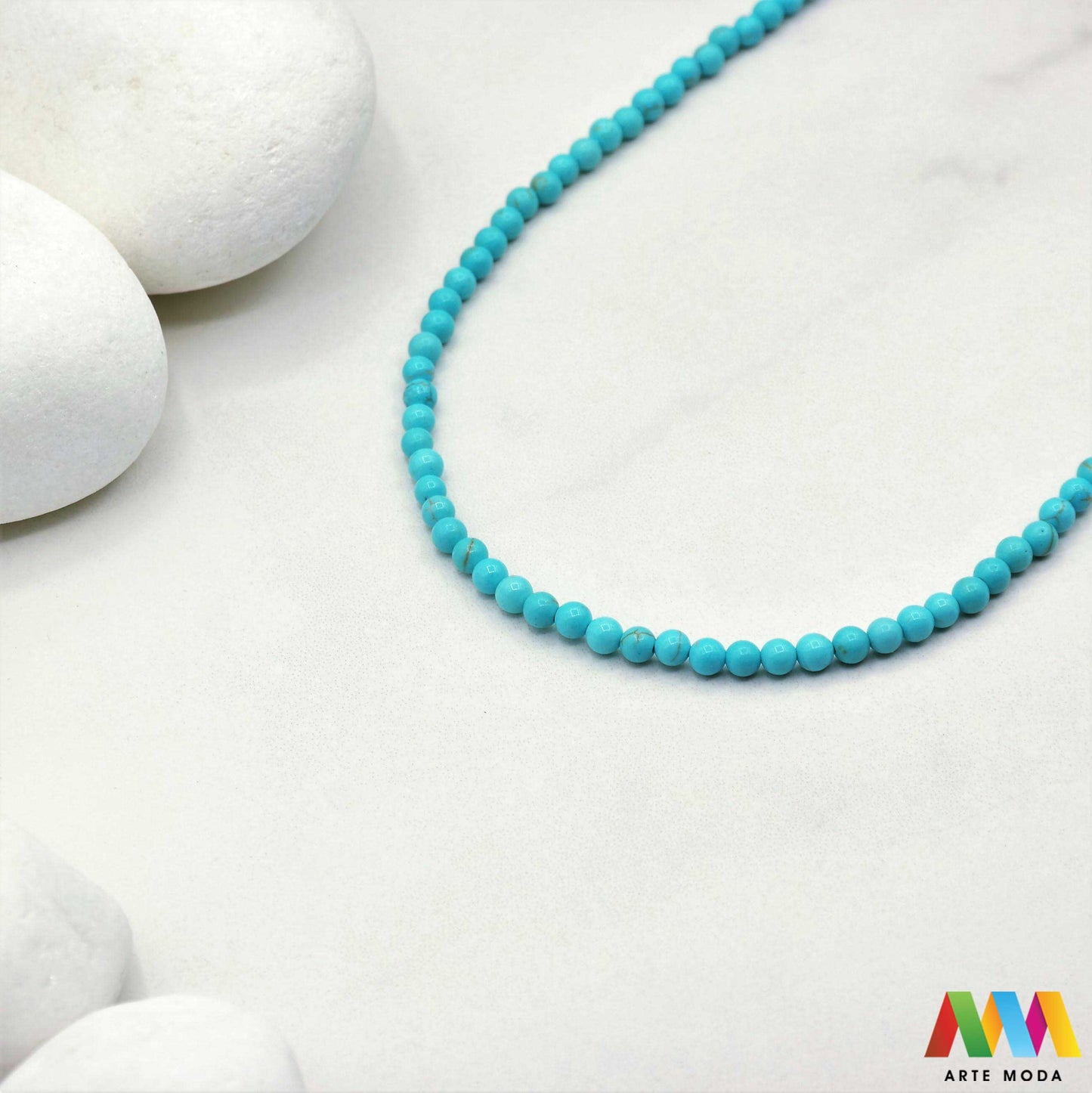 tirkiz poludragi kamen kristal mineral nakit prirodni meditacija zaštita sreća plava grlena čakra ljekovito kamenje energija kristala Simbol neba i mora ovaj prekrasni plavi poludragi kamen cijenjen je zbog svoje ljepote i metafizičkih svojstava Vjeruje se da pomaže u komunikaciji donosi sreću i štiti od negativne energije Savršen je za izradu nakita i meditaciju