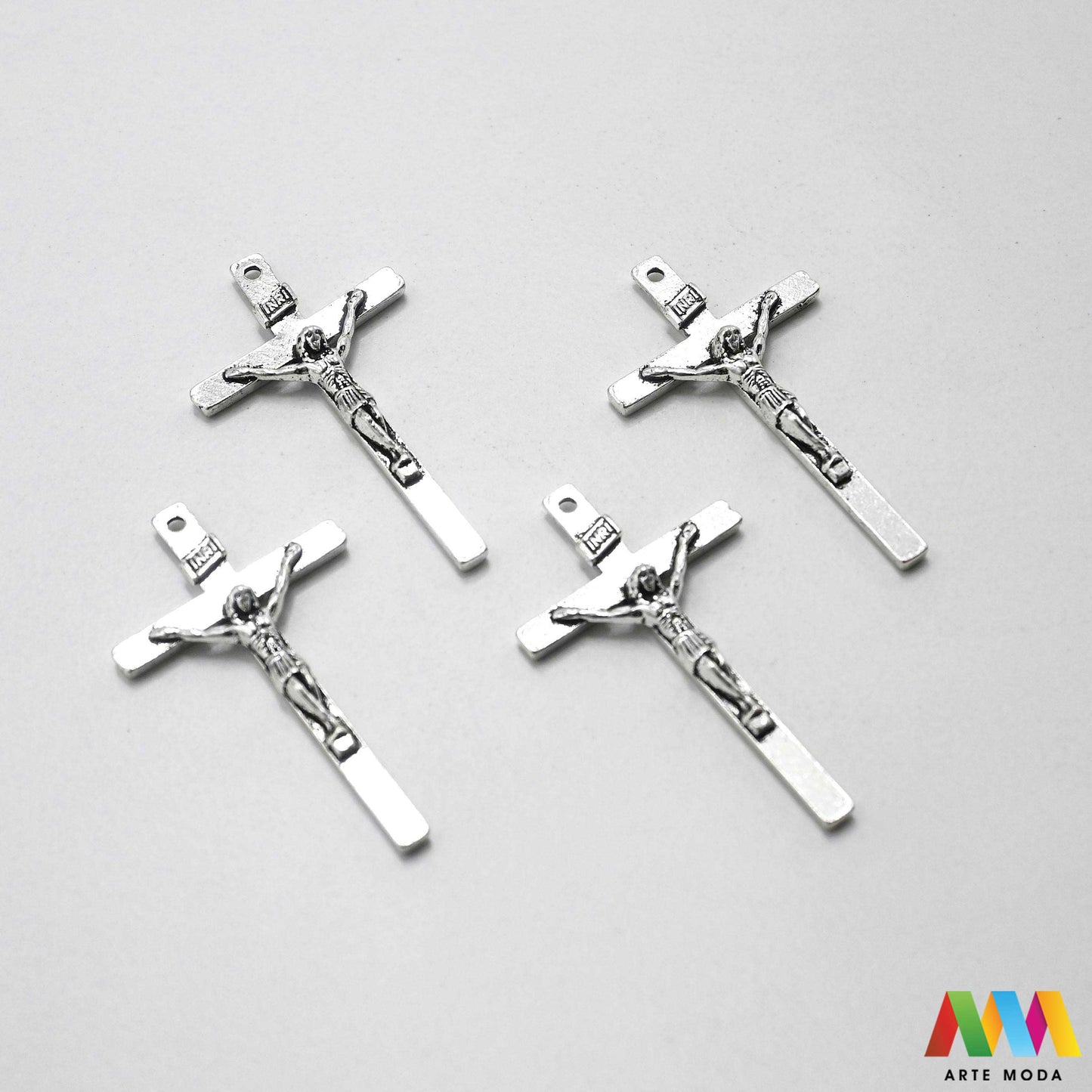 metalni sakralni privjesci krunice jednom rupom vjerski izrada krunica sakralni nakit molitvene narukvice kršćanski medaljice DIY religiozni uradi sam križevi Križ sakralne predmete metalnim privjescima jednu rupu nizanje na lančić konac žicu izradu krunica molitvenih narukvica drugih vjerskih suvenira te brojanica ogrlica dodatak za privjeske za ključeve torbe Izrađeni su od metala jedinstven vjerski predmet poklon Neka vaša vjera inspirira vašu kreativnost arte moda repromaterijal