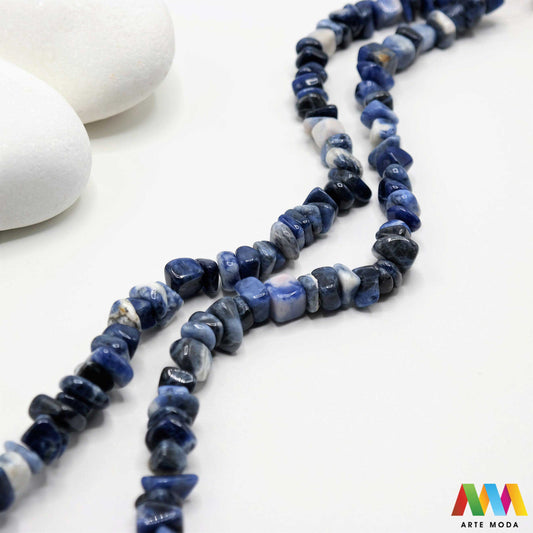 poludragi kamen čips kamenčići nakit diy ručni rad prirodni mineral kristal Sodalit Mali komadići prirodnog kamena različitih boja i tekstura idealni za izradu nakita dekoracija i umjetničkih projekata U našoj ponudi pronaći ćete široki izbor čipsa od popularnih poludragih kamenja poput ahata tirkiza ametista i mnogih drugih