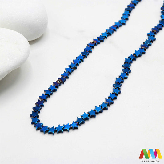 hematit krvavi kamen poludragi mineral metalni sjaj kvarc zrcalo kristal prirodni metalik meditacija zaštita repromaterijal Hematit (ili krvavi kamen) je prirodni mineral smeđe sive ili crne boje karakteriziran prisustvom hladnog metalnog sjaja Vjeruje se da pomaže u jačanju volje samopouzdanja i povezanosti s majkom zemljom Nakit izrađen od njega fascinira svojim tajanstvenim zrcalnim sjajem