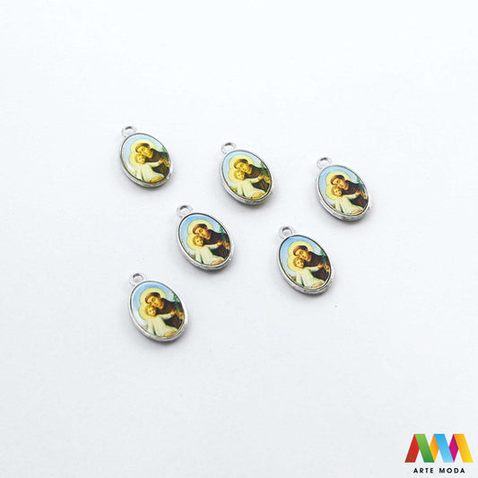 metalni sakralni privjesci krunice jednom rupom vjerski izrada krunica sakralni nakit molitvene narukvice kršćanski medaljice DIY religiozni uradi sam križevi sv Antun Padovanski sakralne predmete metalnim privjescima jednu rupu nizanje na lančić konac žicu izradu krunica molitvenih narukvica drugih vjerskih suvenira te brojanica ogrlica dodatak za privjeske za ključeve torbe Izrađeni su od metala jedinstven vjerski predmet poklon Neka vaša vjera inspirira vašu kreativnost arte moda repromaterijal