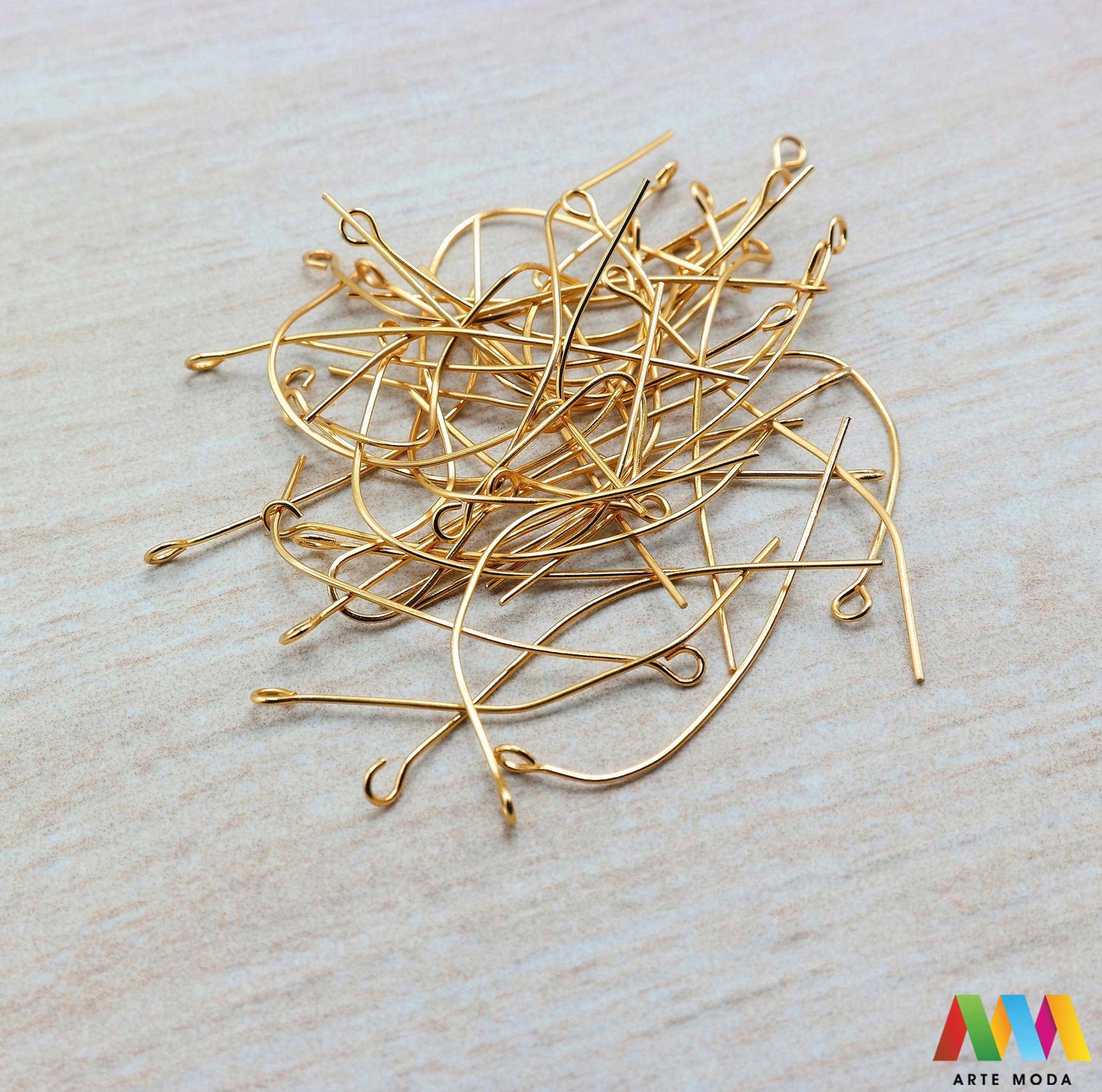 čavlići za viseće privjeske perle čavao naušnice narukvica ogrlica čelik repromaterijal čelični nehrđajući viseći privjesak kuka kuglica izrada pribor nakit inox spojni elementi baza element za stvaranje unikatnih visećih privjesaka i ukrasa čavlići od visokokvalitetnog nehrđajućeg čelika izradu naušnica ogrlica narukvica i krunica jednostavno nanižete perle i stvorite privlačne dugotrajne viseće elemente Otporni na koroziju i hipoalergeni idealni su za sve vaše kreativne projekte arte moda repromaterijal