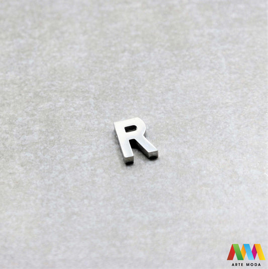 A slovo slova privjesak s jednom rupom privjesak od čelika privjesak čelik repromaterijal čelični ogrlice ogrlica narukvica narukvice nanožnica nehrđajući slova izrađena od nehrđajućeg čelika 316L koja služe za izradu nakita poput narukvica ili ogrlica najčešće se koriste za nizanje na sajlu, gumu, flaks i ostale materijale