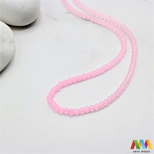 stakleni niz staklo perle zrna zrno staklena perla okrugle okrugla Staklene okrugle perle koje služe za nizanje i izradu nakita poput narukvica i ogrlica te torbica i ostalih modnih dodataka