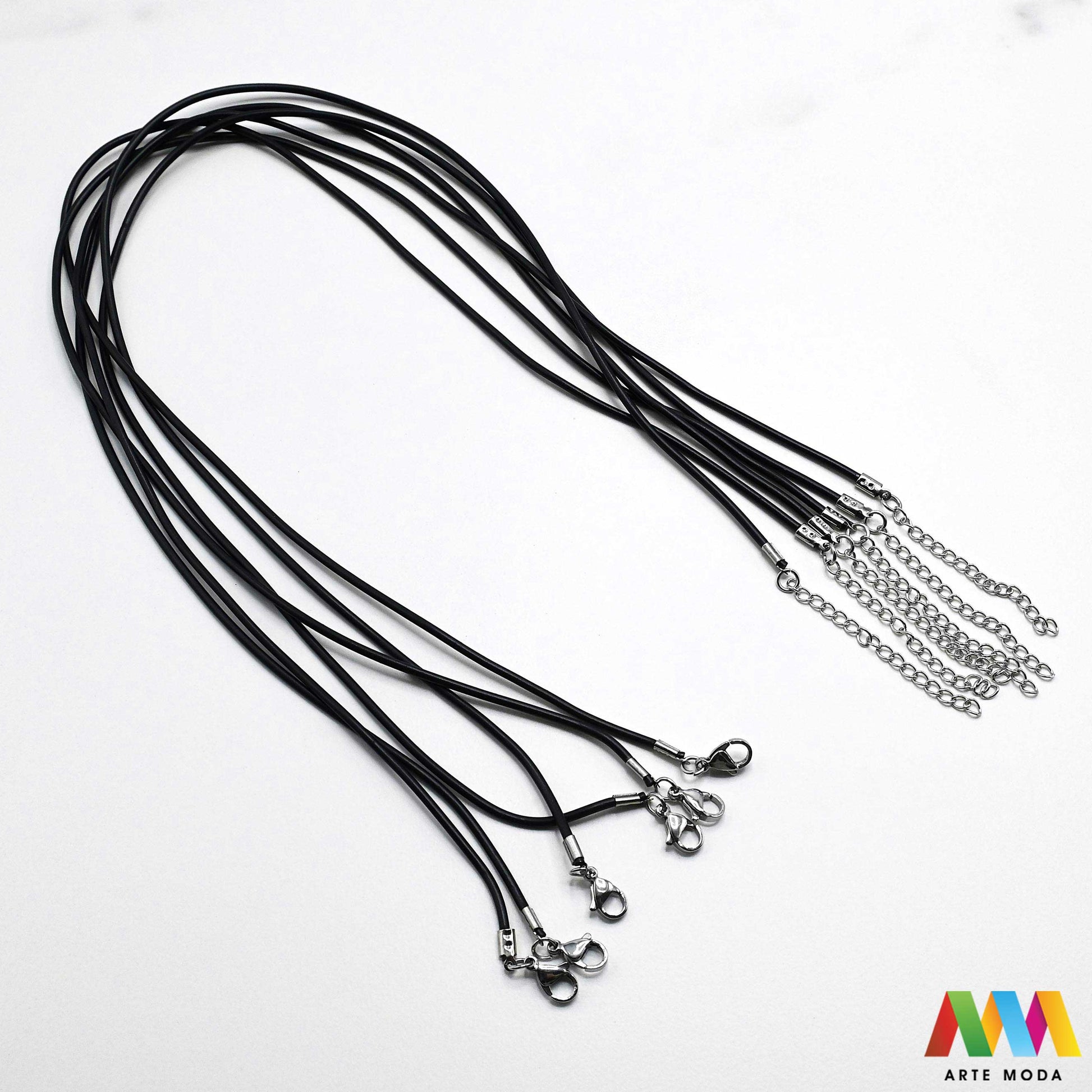 baza za ogrlicu metalna ogrlica DIY izrada pribor nakit kopča navojna kuglična osnova podloga ogrlica personalizirana navojnim zatvaranjem kuglica Širok izbor kvalitetnih baza s različitim vrstama zatvaranja Birajte između praktičnih navojnih kopči klasičnih običnih kopči ili elegantnih kugličnih kopči Naše baze su savršena baza za vaše kreativne projekte i omogućuju vam da kreirate jedinstvene ogrlice prilagođene vašem stilu arte moda repromaterijal