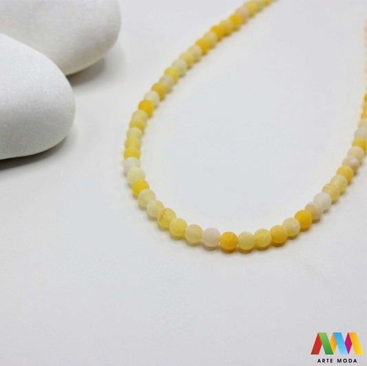 poludragi kamen ahat kristal kalcedon polu dragi poludrago kamenje dragulj mineral kvarc Ahat je jedan od najrasprostranjenijih kristala na planeti Ahat spada u grupu kalcedona izrazito je dekorativan te se od njega izrađuje lijepi nakit i ukrasni predmeti U Hrvatskoj je poznati Lepoglavski Ahat s brda Gaveznica