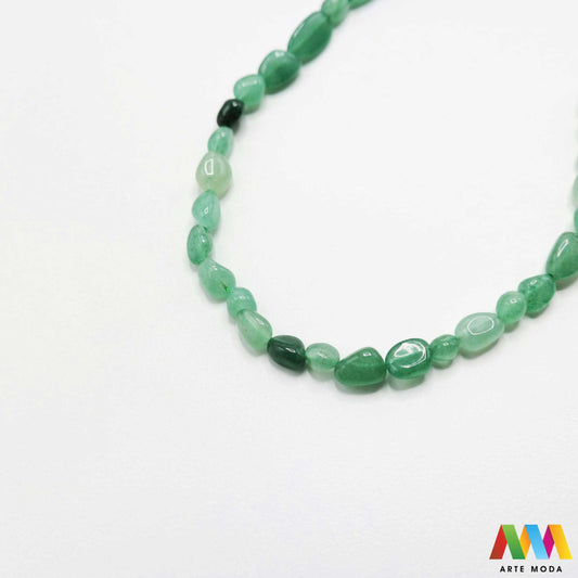 aventurin zeleni sreća prosperitet poludragi kamen kristal kalcedon polu dragi poludrago kamenje dragulj mineral kvarc prirodni meditacija Otkrijte ljepotu i moć aventurina popularnog poludragog kamena poznatog po svom zelenom sjaju i pozitivnoj energiji Vjeruje se da privlači sreću prosperitet i donosi unutarnji mir Idealan je za izradu nakita meditaciju i osobni rast