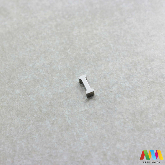 I slovo slova privjesak s jednom rupom privjesak od čelika privjesak čelik repromaterijal čelični ogrlice ogrlica narukvica narukvice nanožnica nehrđajući Slova izrađena od nehrđajućeg čelika 316L koja služe za izradu nakita poput narukvica ili ogrlica najčešće se koriste za nizanje na sajlu gumu flaks i ostale materijale