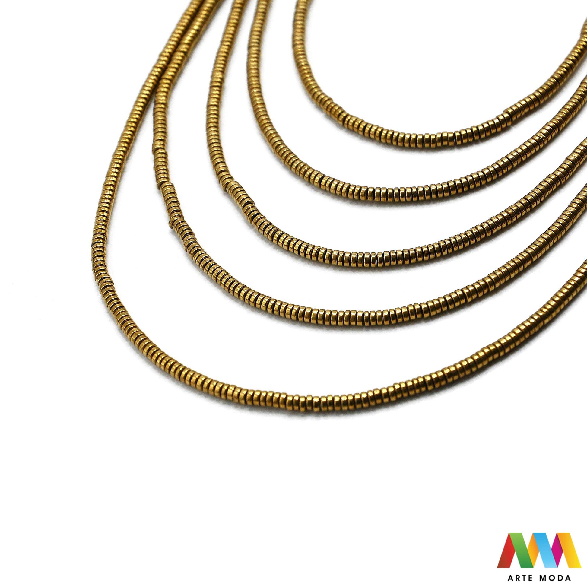 hematit krvavi kamen poludragi mineral metalni sjaj kvarc zrcalo kristal prirodni metalik meditacija zaštita repromaterijal Hematit (ili krvavi kamen) je prirodni mineral smeđe sive ili crne boje karakteriziran prisustvom hladnog metalnog sjaja Vjeruje se da pomaže u jačanju volje samopouzdanja i povezanosti s majkom zemljom Nakit izrađen od njega fascinira svojim tajanstvenim zrcalnim sjajem arte moda repromaterijal