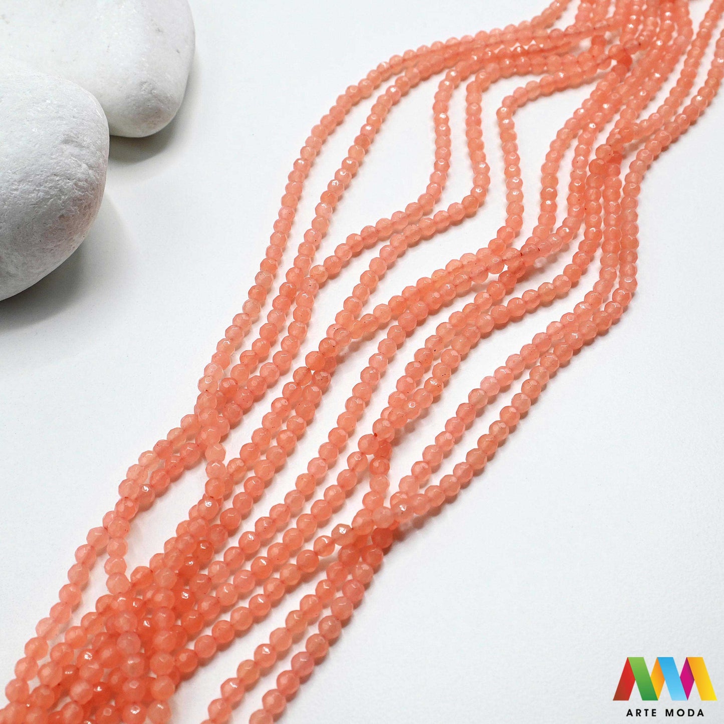 poludragi kamen ahat kristal kalcedon polu dragi poludrago kamenje dragulj mineral kvarc prirodni meditacija čakra zaštita snaga ravnoteža Ahat je jedan od najrasprostranjenijih kristala na planeti Ahat spada u grupu kalcedona izrazito je dekorativan te se od njega izrađuje lijepi nakit i ukrasni predmeti U Hrvatskoj je poznati Lepoglavski Ahat s brda Gaveznica