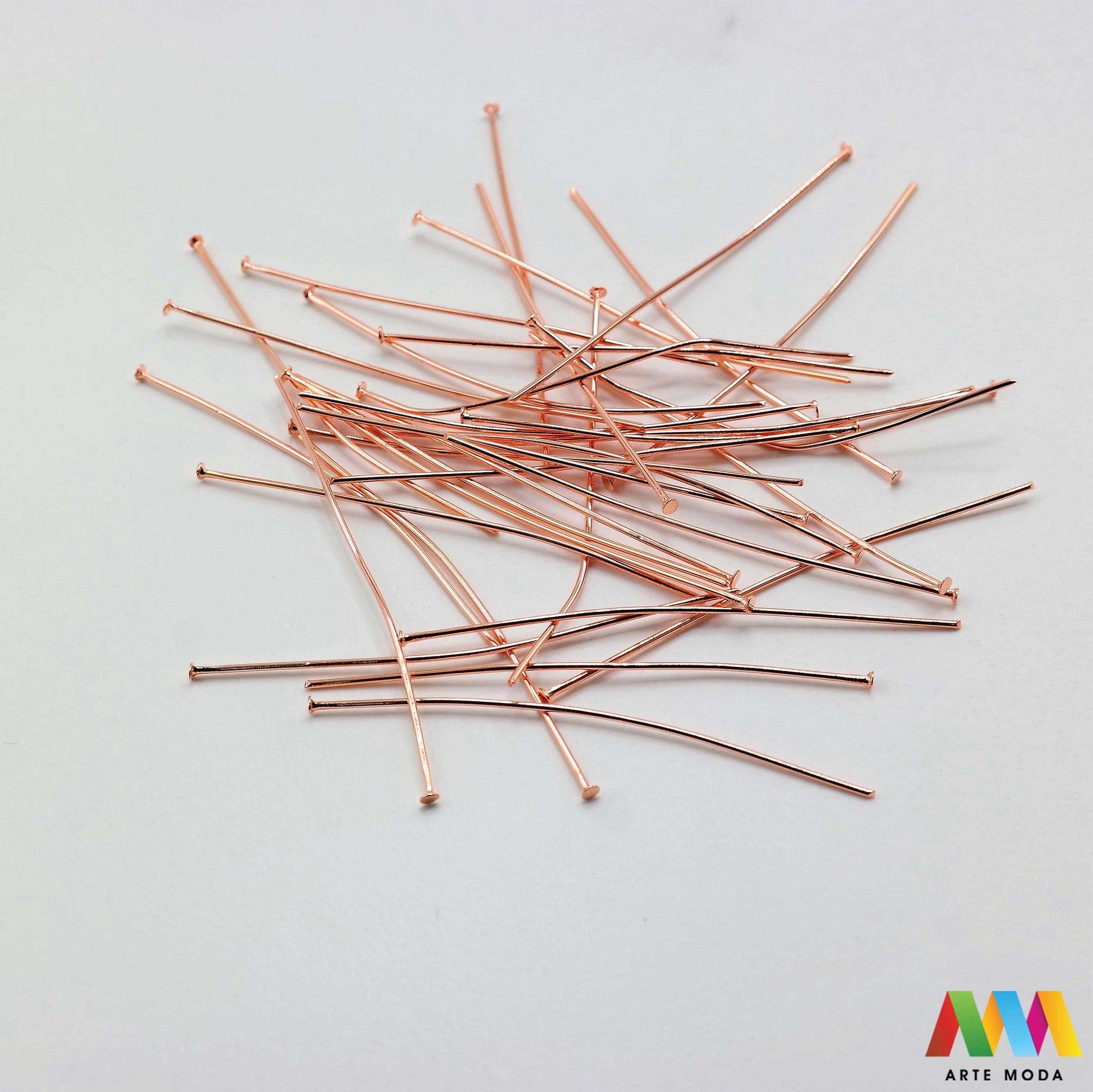 čavlići za viseće privjeske perle čavao naušnice narukvica ogrlica čelik repromaterijal čelični nehrđajući viseći privjesak kuka kuglica izrada pribor nakit inox spojni elementi baza element za stvaranje unikatnih visećih privjesaka i ukrasa čavlići od visokokvalitetnog nehrđajućeg čelika izradu naušnica ogrlica narukvica i krunica jednostavno nanižete perle i stvorite privlačne dugotrajne viseće elemente Otporni na koroziju i hipoalergeni idealni su za sve vaše kreativne projekte arte moda repromaterijal