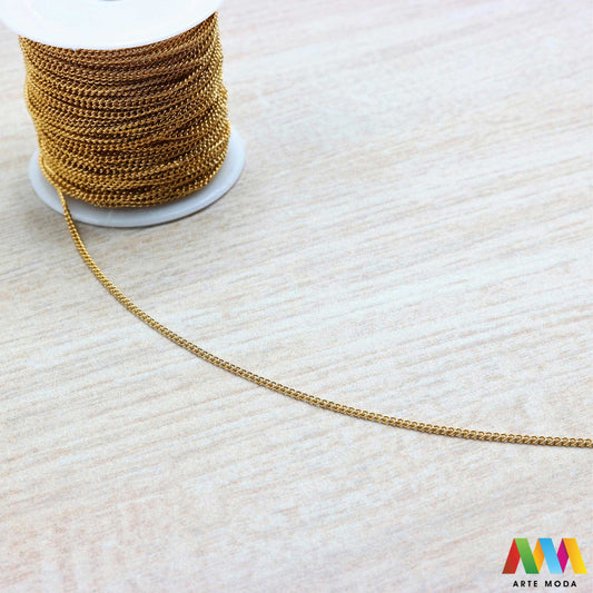 lanac lanci čelik repromaterijal čelični ogrlice narukvice nehrđajući na metre metar kolutu boji nakit inox metru izrada nakita DIY obojeni hipoalergeni tanki bogatstvo boja i modela za vaše kreativne projekte! lanaca na kolutu fleksibilnost s lancima od visokokvalitetnog nehrđajućeg čelika klasičnih srebrnih tonova elegantne zlatne moderne rose gold ili živih boja modelima od tankih i delikatnih do robusnih i upečatljivihž potrebno da izradite unikatne ogrlice i narukvice arte moda repromaterijal